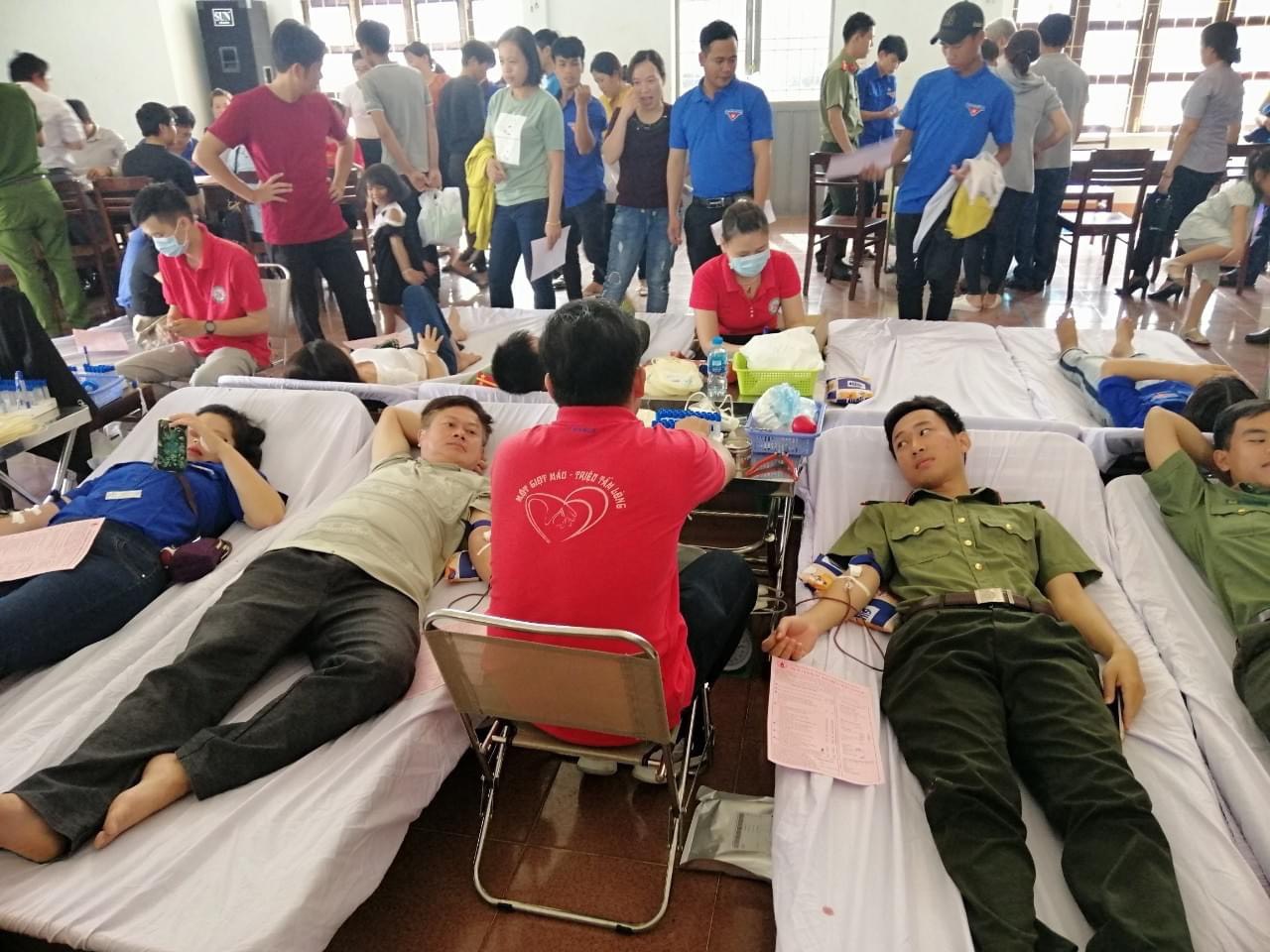 Công an huyện Đăk Tô tham gia hiến máu tình nguyện đợt II năm 2022
