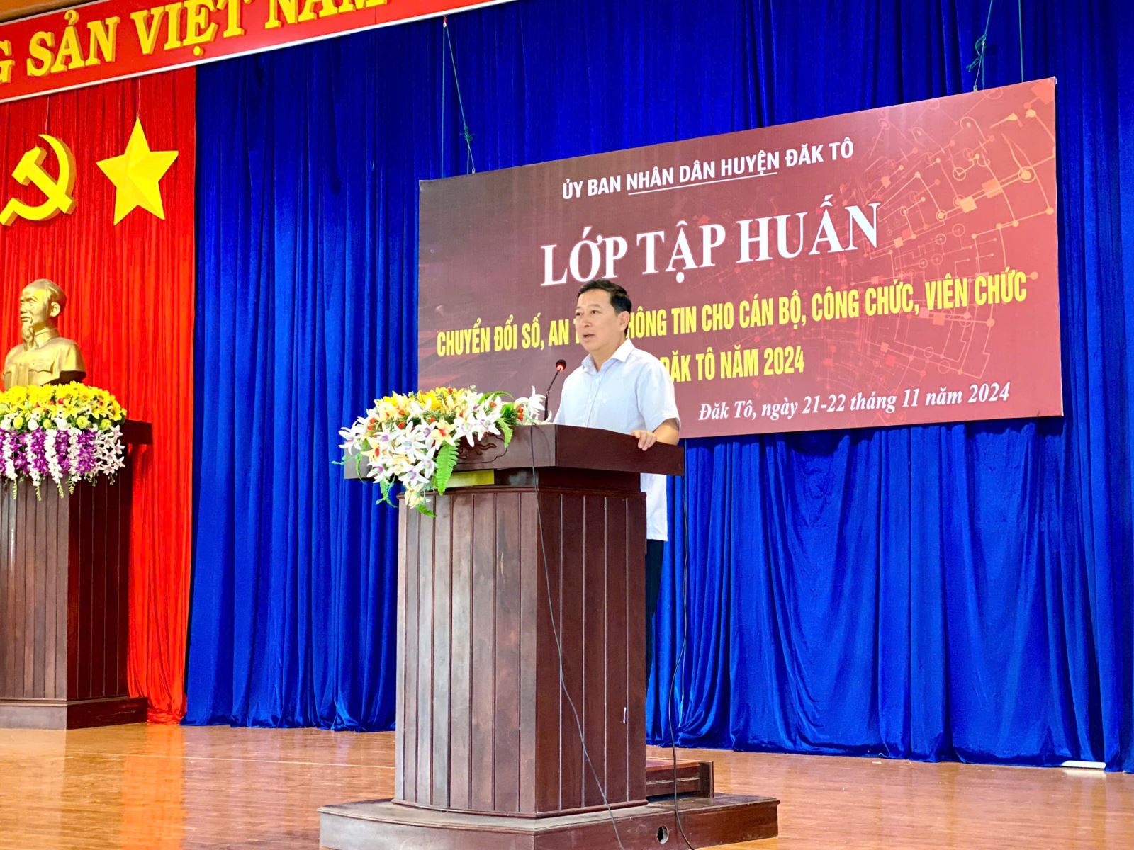 Lớp tập huấn chuyển đổi số, an toàn thông tin cho cán bộ, công chức, viên chức huyện Đăk Tô năm 2024