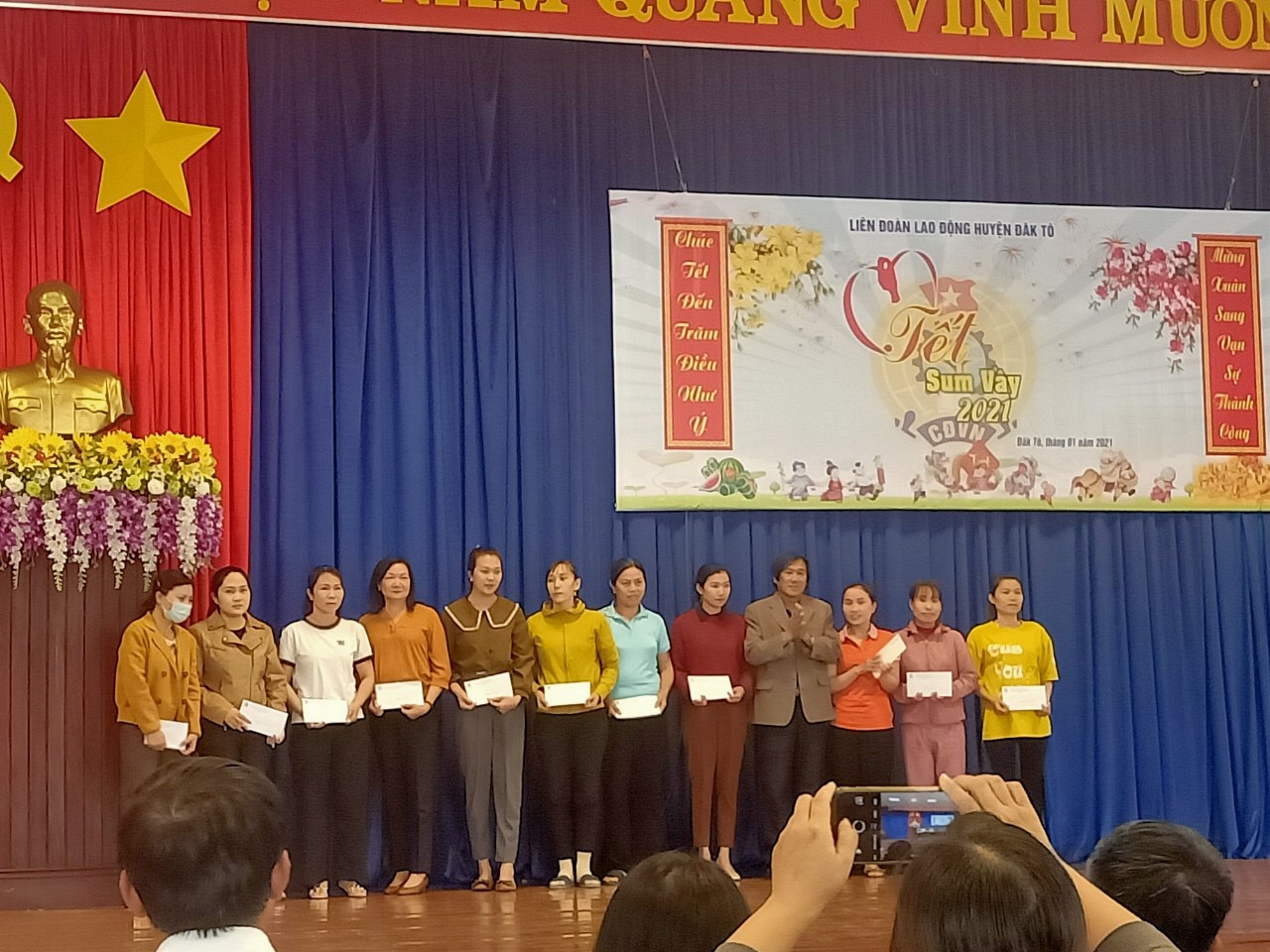 Liên đoàn Lao động huyện tổ chức chương trình “Tết Sum vầy” - Xuân Tân Sửu năm 2021