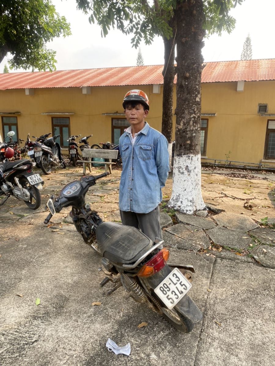 Công an huyện Đăk Tô bắt giữ đối tượng trộm cắp xe máy