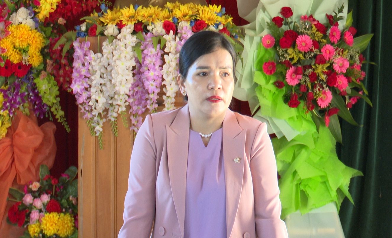 Đồng chí Y Ngọc - Phó Chủ tịch UBND tỉnh kiểm tra công tác giáo dục và đào tạo nghề tại huyện Đăk Tô