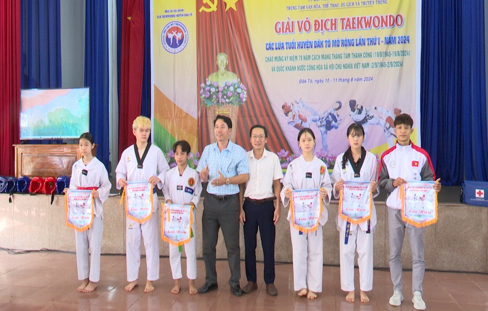 Khai mạc giải Taekwondo vô địch các lứa tuổi mở rộng lần thứ I năm 2024