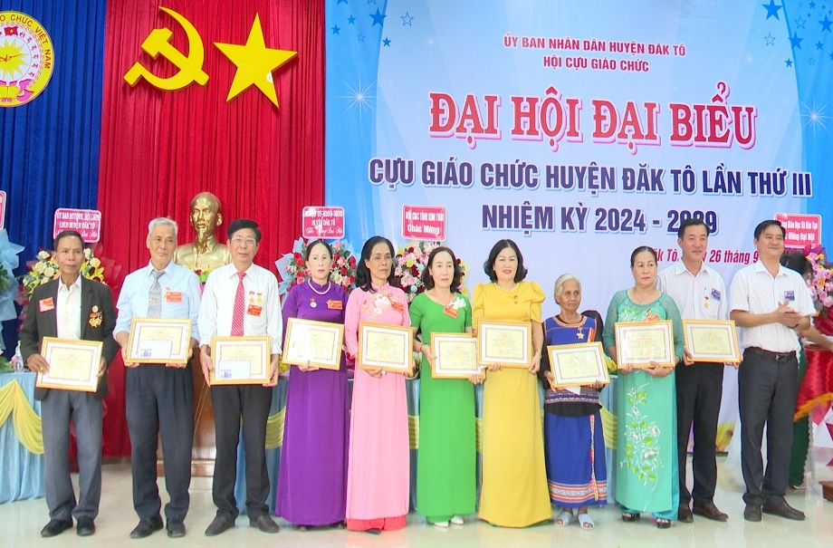 Đại hội đại biểu Hội Cựu giáo chức huyện Đăk Tô lần thứ III, nhiệm kỳ 2024-2029