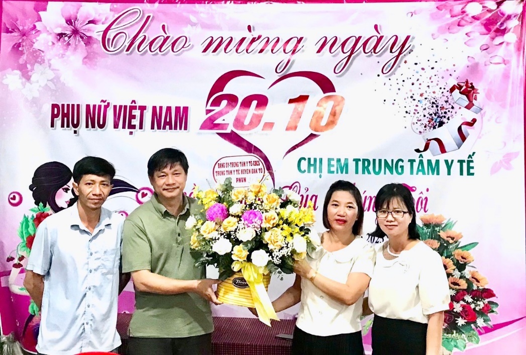 Công Đoàn Trung tâm Y tế huyện Đăk Tô Tổ chức các hoạt động chào mừng kỷ niệm Ngày Phụ nữ Việt Nam 20/10